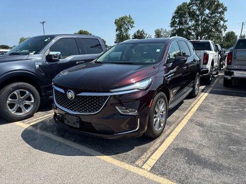 Used 2023 Buick Enclave Avenir w/ Avenir Technology Package AWD/4WD image 2