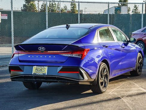 New 2026 Hyundai Elantra SEL Sport Premium image 4