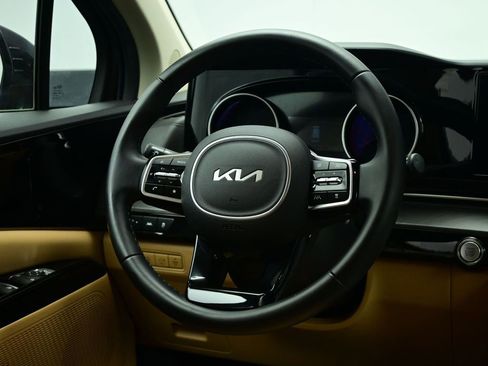 Certified 2022 Kia Carnival EX image 39