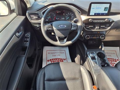 Used 2022 Ford Escape SEL image 12