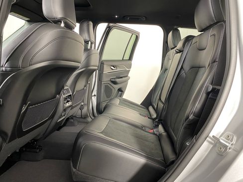 New 2026 Jeep Grand Cherokee Altitude AWD/4WD image 22
