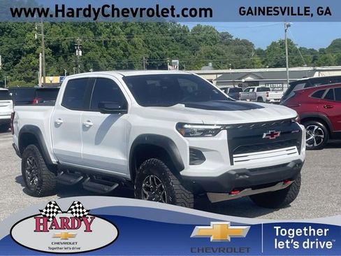 Used 2026 Chevrolet Colorado ZR2 w/ Technology Package AWD/4WD image 1