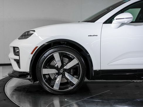 New 2026 Porsche Macan Turbo Electric image 11