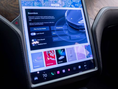 Used 2020 Tesla Model X Long Range image 24