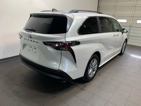 Certified 2025 Toyota Sienna XLE w/ XLE Plus Package AWD/4WD image 3