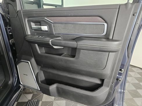 New 2026 RAM 2500 Laramie AWD/4WD image 39