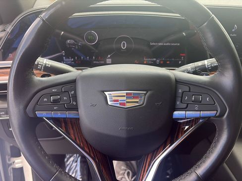 Used 2022 Cadillac Escalade ESV Premium Luxury AWD/4WD image 14