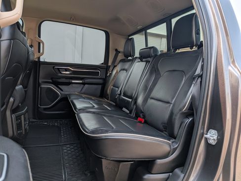 Used 2021 RAM 1500 Laramie AWD/4WD image 7