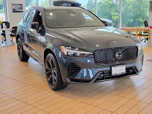 New 2026 Volvo XC60 T8 Ultra w/ Climate Package AWD/4WD image 4