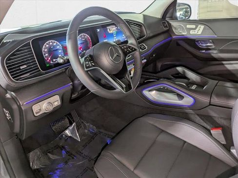 New 2026 Mercedes-Benz GLS 450 4MATIC image 3