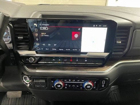 Used 2023 GMC Sierra 1500 Elevation w/ LPO, Elevation Black Package AWD/4WD image 16