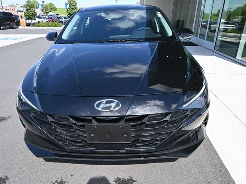 Certified 2023 Hyundai Elantra SEL w/ Convenience Package FWD image 2