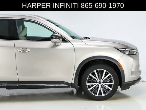 Used 2023 INFINITI QX60 Sensory w/ Vision Package AWD/4WD image 13