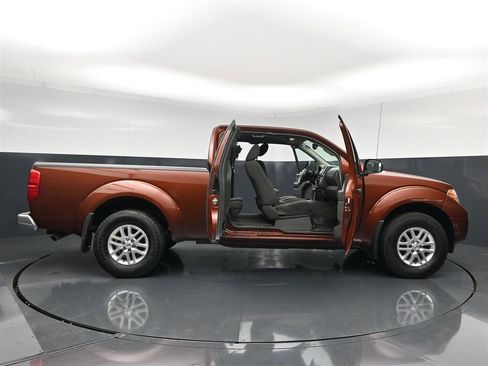 Used 2017 Nissan Frontier SV w/ SV Value Truck Package AWD/4WD image 40