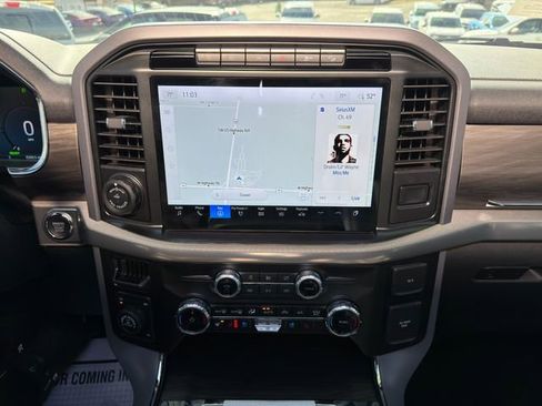 Used 2024 Ford F150 Lariat w/ FX4 Off-Road Package image 26