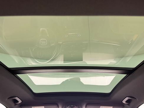 Used 2021 Audi Q5 e Premium Plus w/ Premium Plus Package AWD/4WD image 24