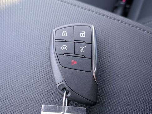 Used 2024 Chevrolet Equinox EV LT image 36