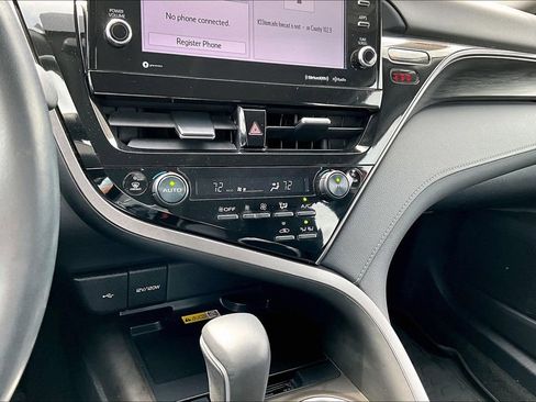 Used 2023 Toyota Camry XLE w/ Cold Weather Package FWD image 30