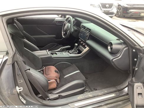 Used 2025 Toyota GR86 Premium RWD image 12