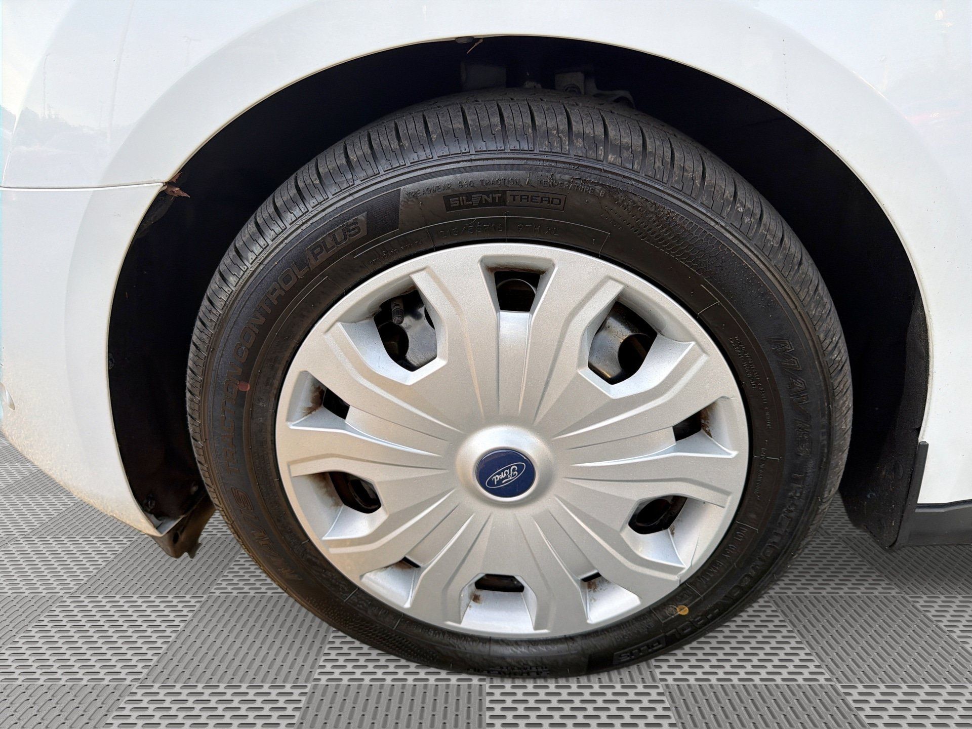 Used 2020 Ford Transit Connect XLT FWD image 19