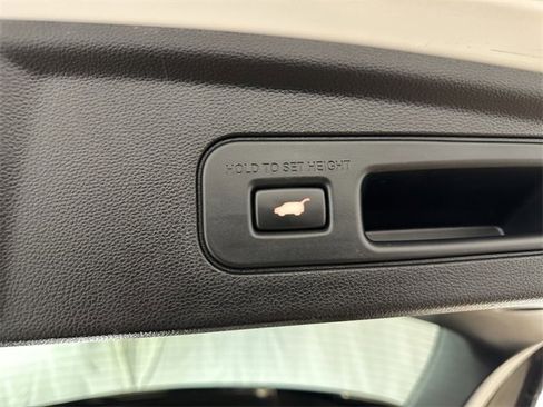 Used 2023 Acura MDX SH-AWD w/ Technology Package image 29