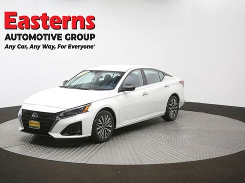 Used 2025 Nissan Altima 2.5 SV image 56