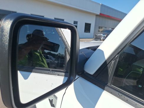 Used 2023 Ford Bronco Big Bend image 14