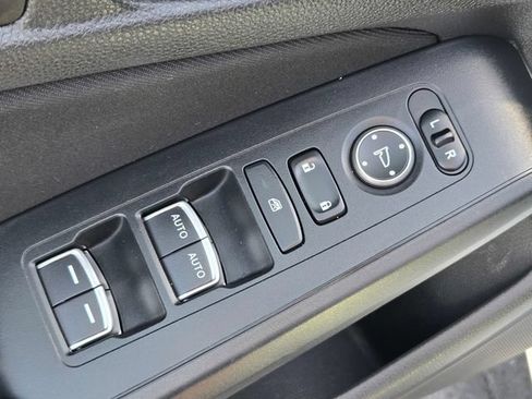 Used 2023 Honda Civic Sport image 17
