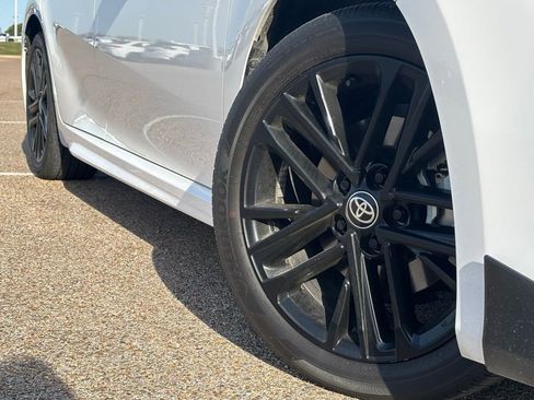 Certified 2025 Toyota Camry SE image 2