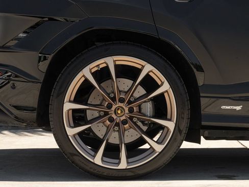 Used 2023 Lamborghini Urus S AWD/4WD image 12