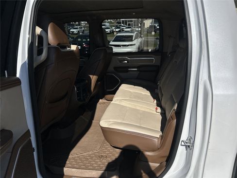 Used 2020 RAM 1500 Laramie AWD/4WD image 10