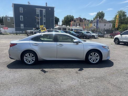 Used 2015 Lexus ES 350 w/ Premium Package FWD image 6
