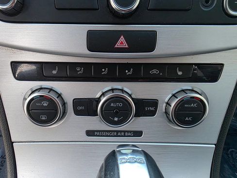 Used 2014 Volkswagen CC Sport image 25