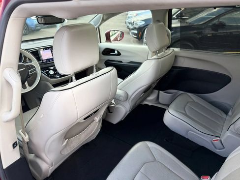 Used 2021 Chrysler Pacifica Limited w/ Premium & Safety Sphere Group AWD/4WD image 14