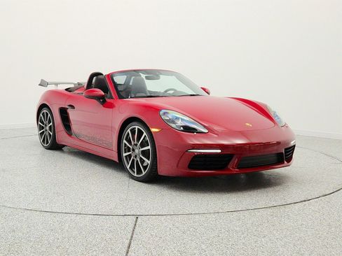 Used 2021 Porsche 718 Boxster S RWD image 3