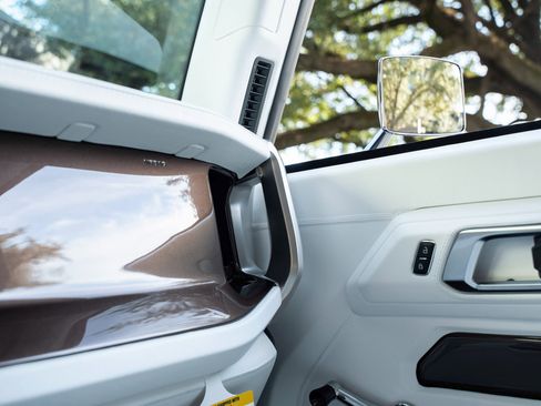 Used 2024 Ford Bronco Black Diamond image 40