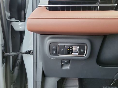 New 2026 Lincoln Nautilus Reserve image 22