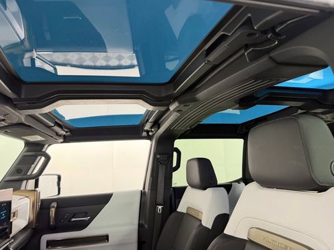 Used 2025 GMC Hummer EV 2X AWD/4WD image 24