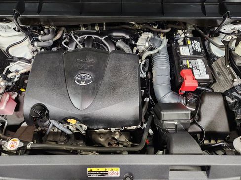 Used 2021 Toyota Highlander XLE FWD image 52