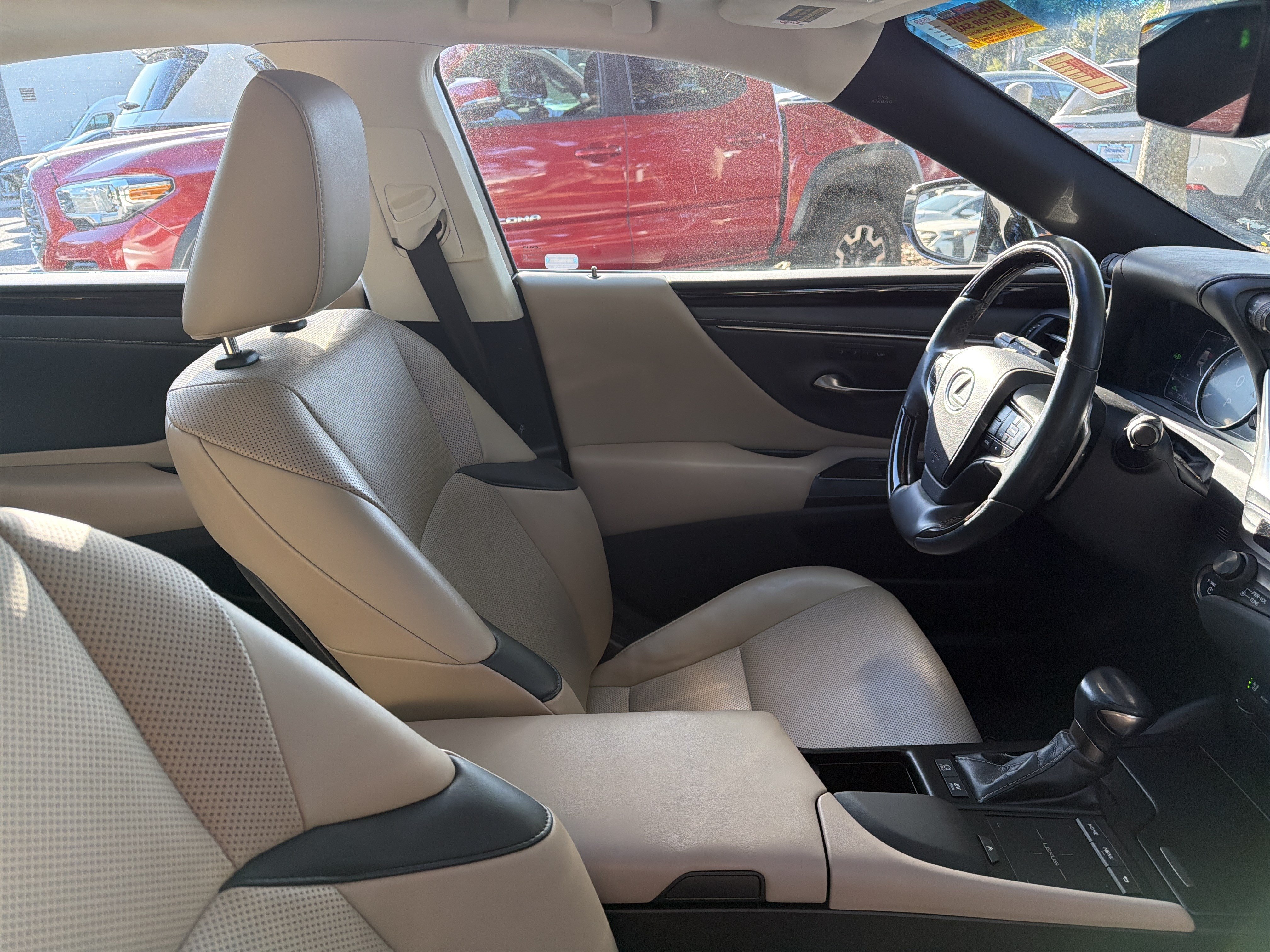 Certified 2020 Lexus ES 300h w/ Premium Package FWD image 44