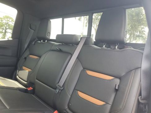 Certified 2021 GMC Sierra 1500 AT4 w/ AT4 Premium Package image 8