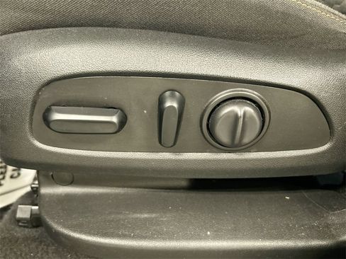 Used 2020 Chevrolet Equinox LT image 10