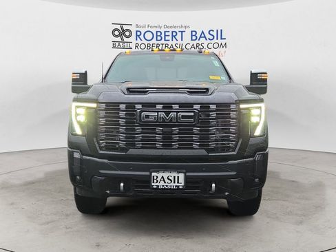 Used 2024 GMC Sierra 3500 Denali Ultimate image 8