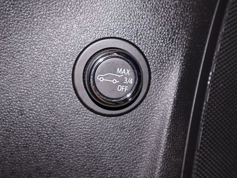 Used 2021 Buick Envision Essence FWD image 32