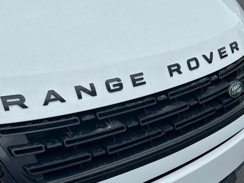 Used 2024 Land Rover Range Rover Evoque S image 11
