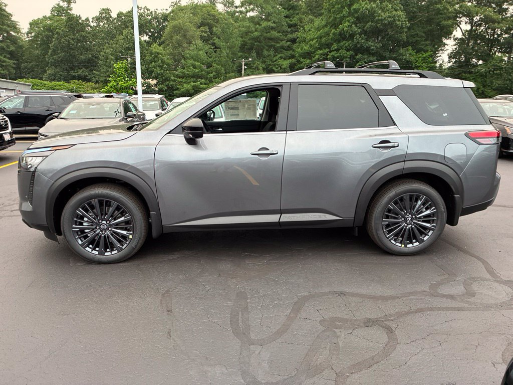 New 2026 Nissan Pathfinder SL w/ SL Premium Package (P04) AWD/4WD image 4