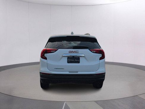 Used 2019 GMC Terrain SLE w/ Driver Convenience Package FWD image 4