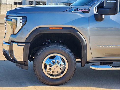 New 2026 GMC Sierra 3500 SLE image 8