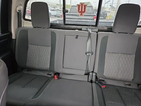 Used 2020 Nissan Titan SV w/ Accessory Utility Package image 7