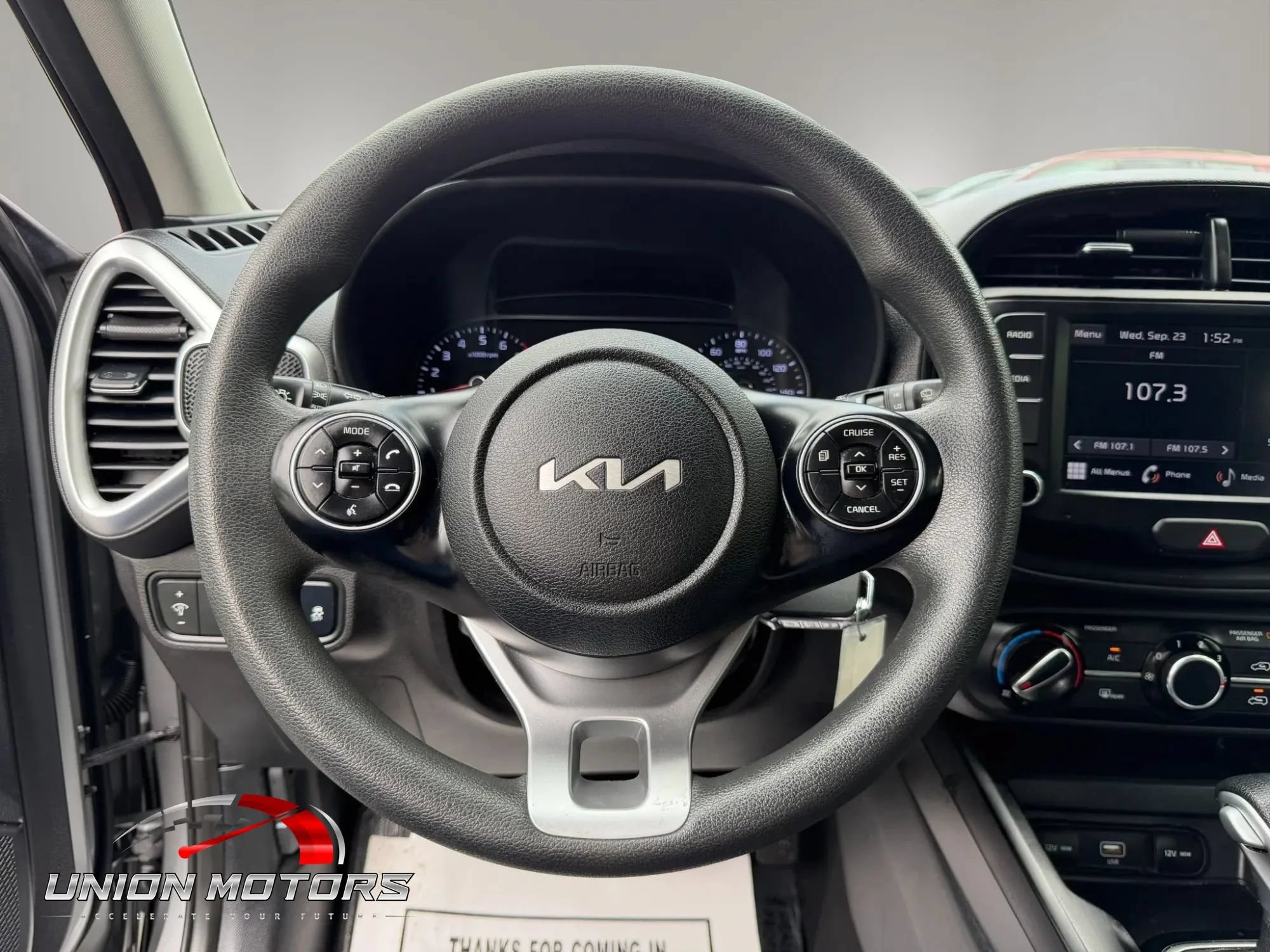 Used 2022 Kia Soul LX FWD image 30